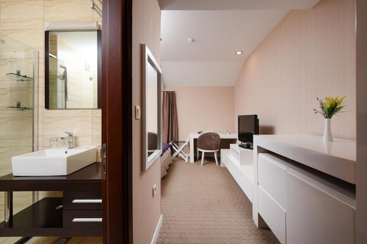 Family Hotel Zane 파그 외부 사진