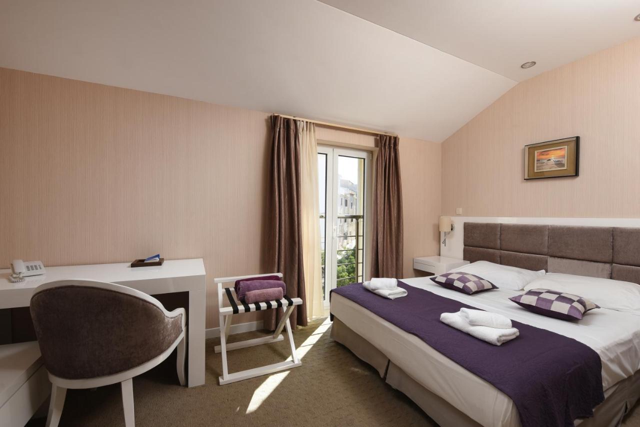 Family Hotel Zane 파그 외부 사진