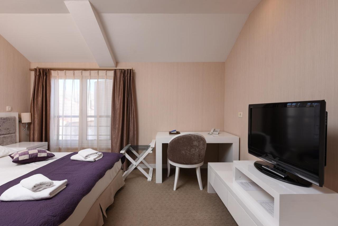 Family Hotel Zane 파그 외부 사진
