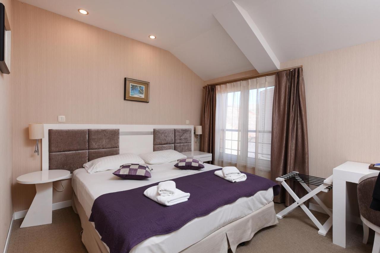 Family Hotel Zane 파그 외부 사진