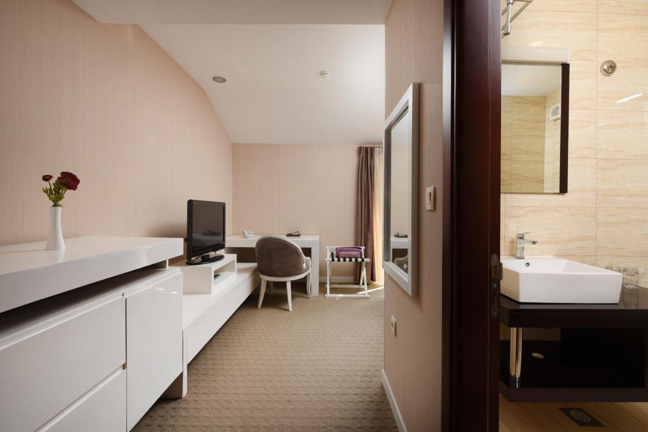 Family Hotel Zane 파그 외부 사진