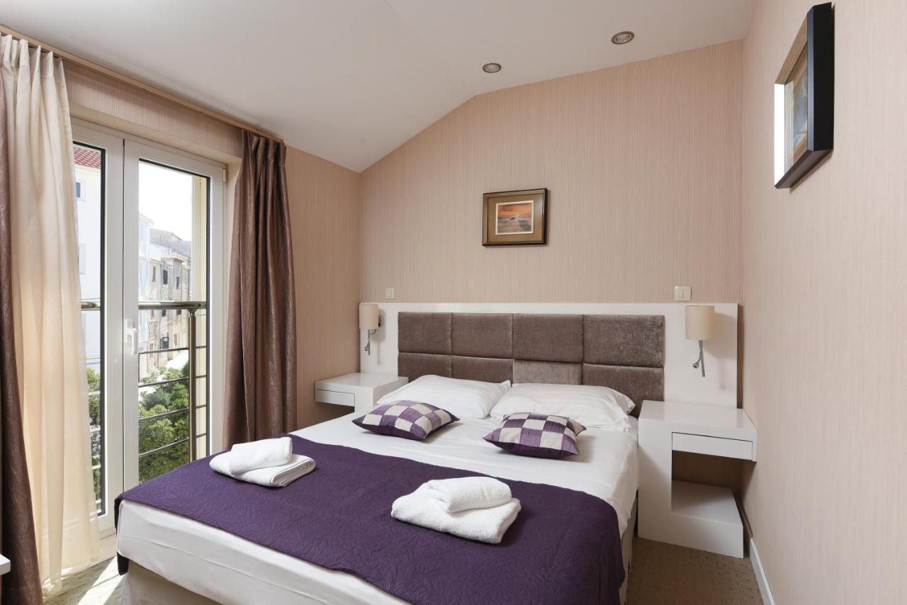 Family Hotel Zane 파그 외부 사진