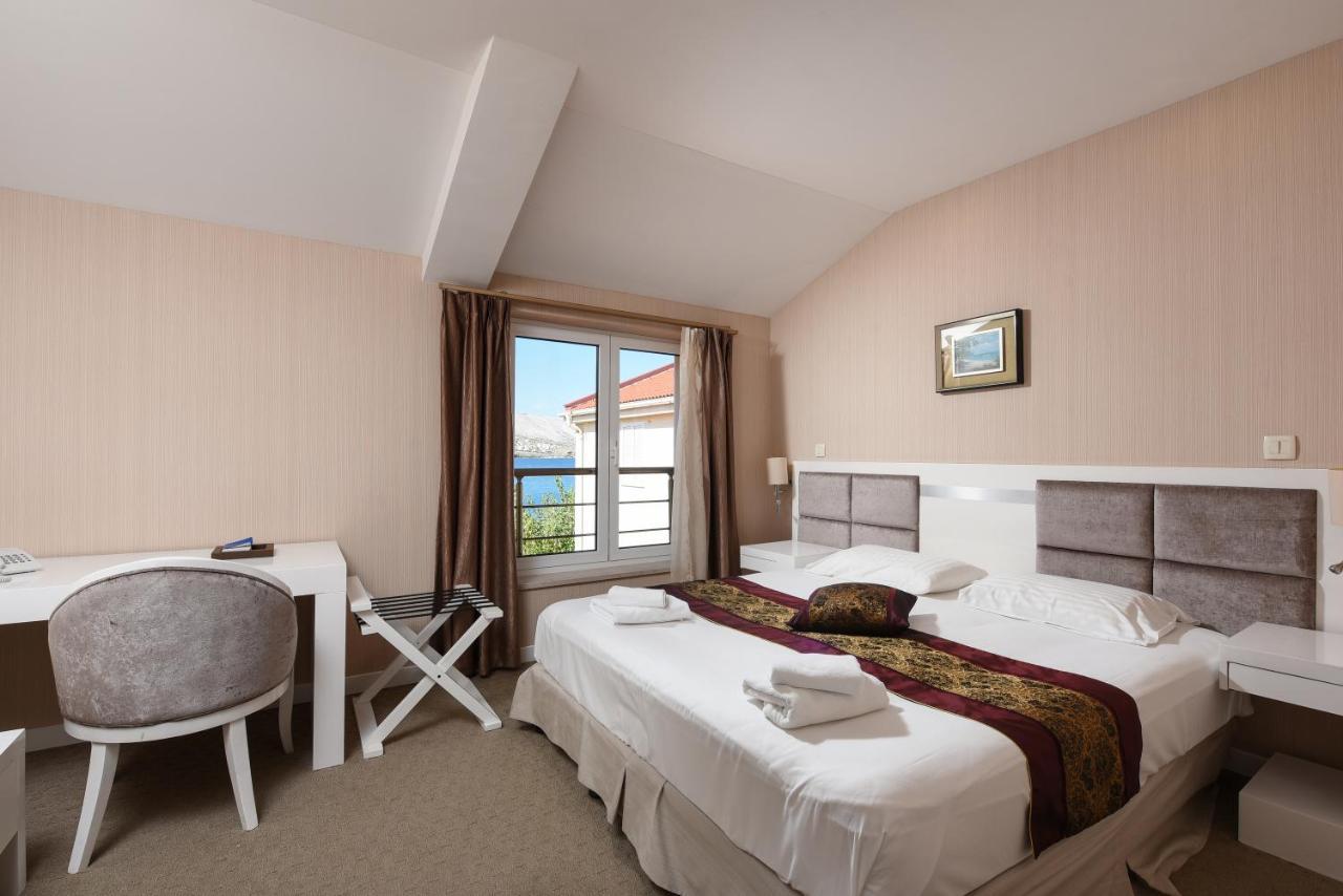 Family Hotel Zane 파그 외부 사진